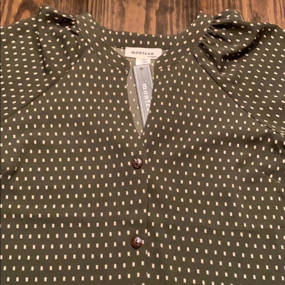 Green and white Monteau 3/4 sleeve shirt